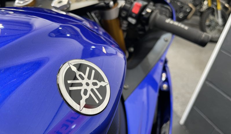 Yamaha YZF-R6 full