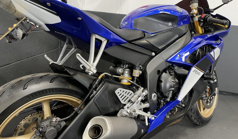Yamaha YZF-R6 full