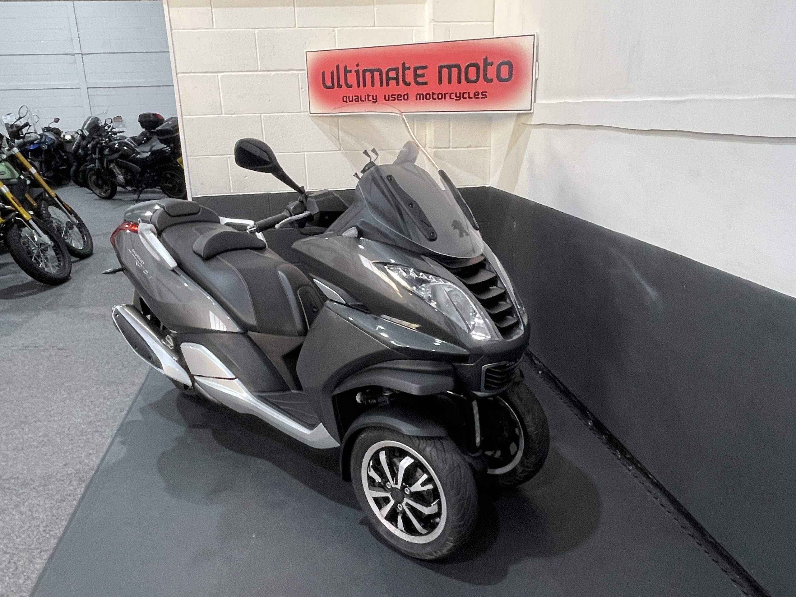 Peugeot Metropolis 400