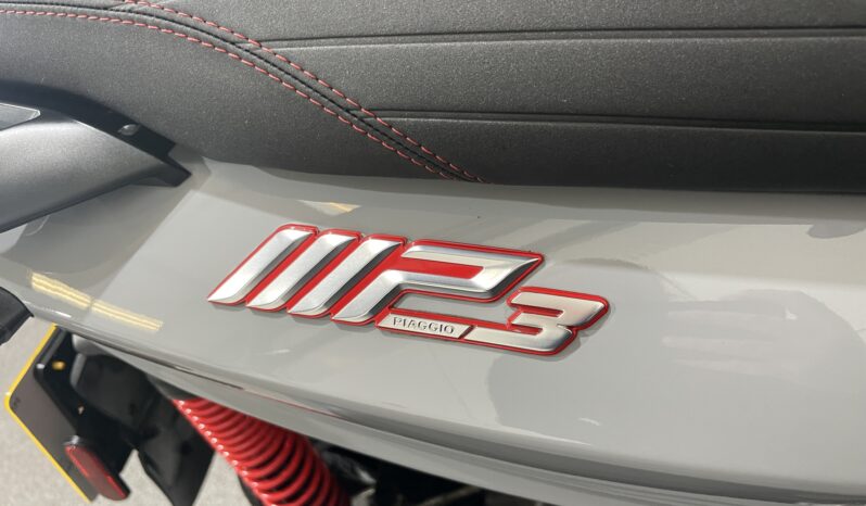 Piaggio MP3 300 HPE Sport full