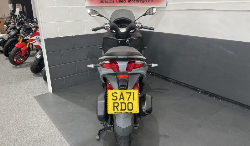 Piaggio MP3 300 HPE Sport full