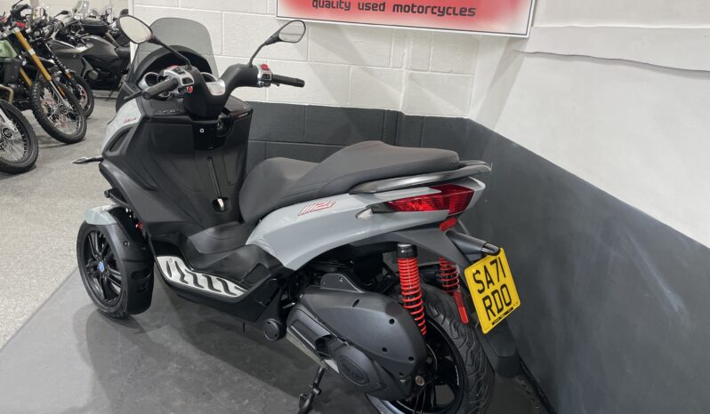 Piaggio MP3 300 HPE Sport full