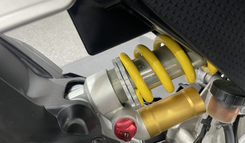 Aprilia Tuono 660 full