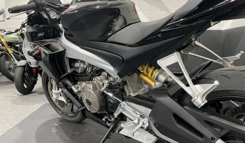 Aprilia Tuono 660 full