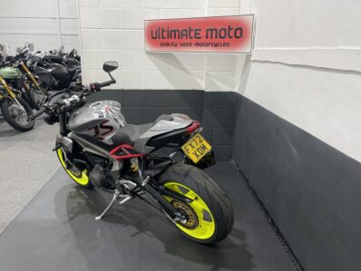 Triumph Street Triple 765 RS