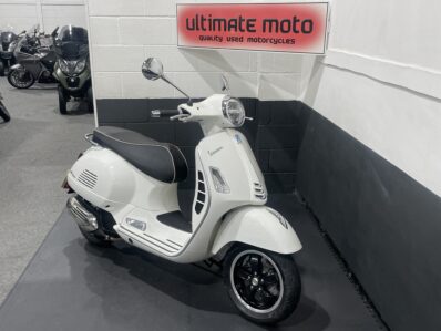 Piaggio Vespa GTS 125