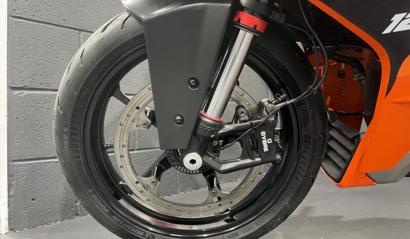 KTM RC 125 full