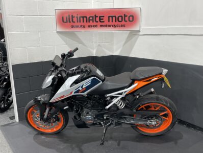 KTM Duke 125