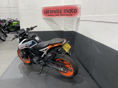 KTM Duke 125
