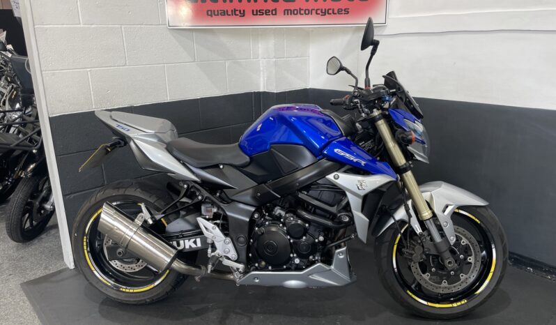 Suzuki GSR 750