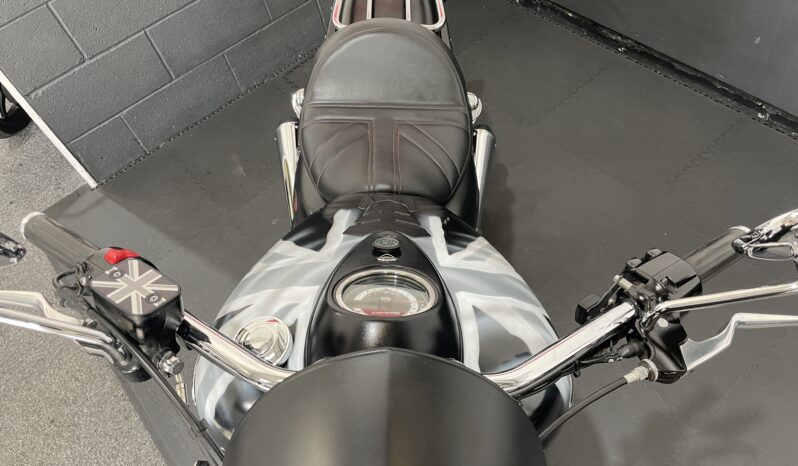 Triumph Thunderbird 1700 full