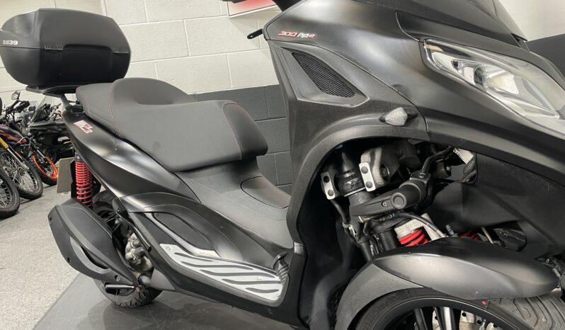 Piaggio MP3 300 Sport full