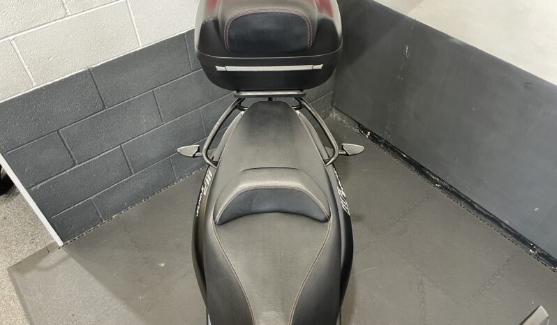 Piaggio MP3 300 Yourban full