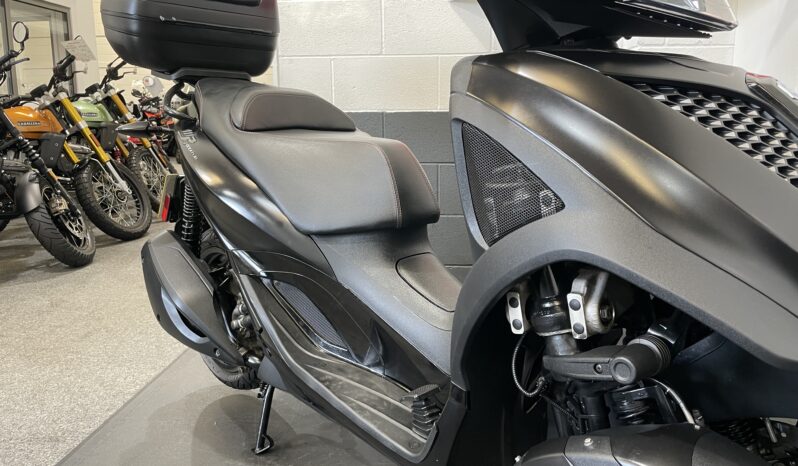 Piaggio MP3 300 Yourban full