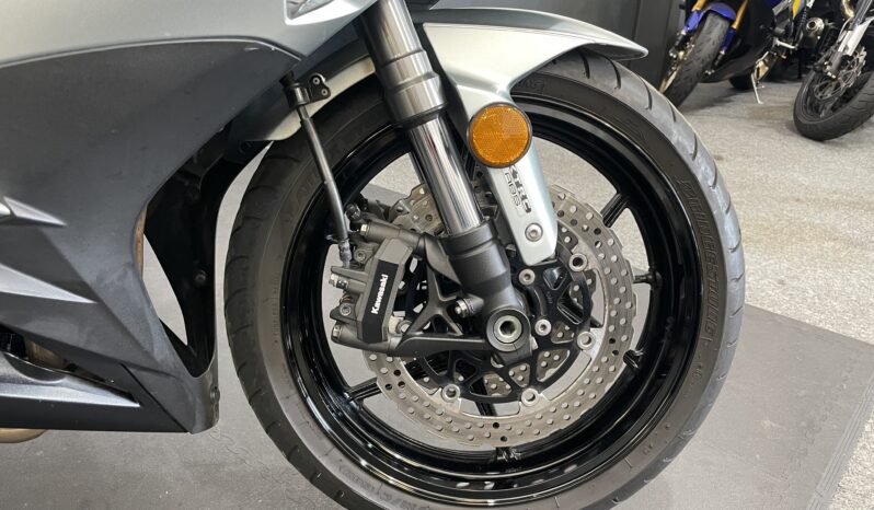 Kawasaki Z1000 SX full