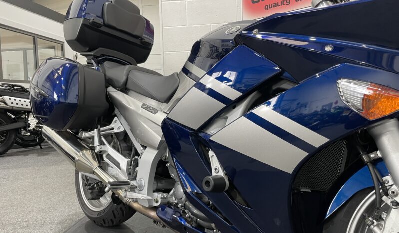 Yamaha FJR1300 full