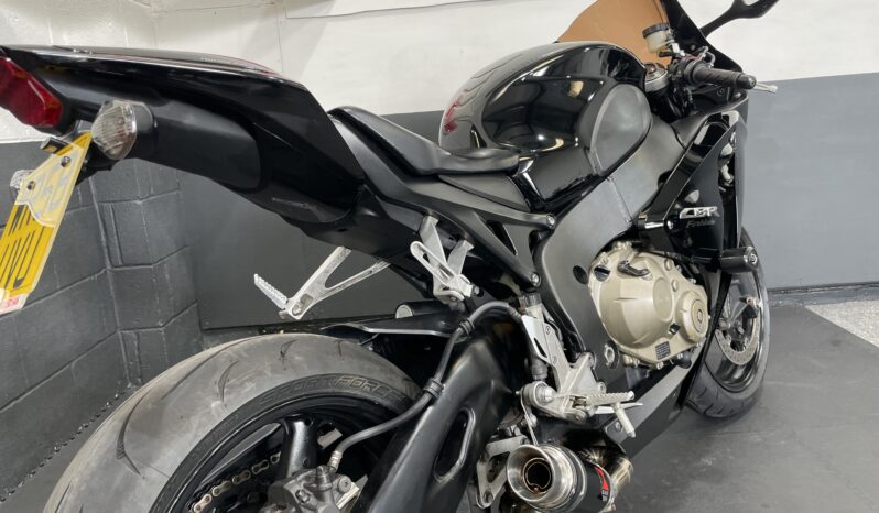 Honda CBR1000RR Fireblade full