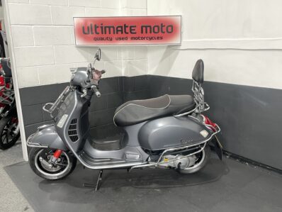 Piaggio Vespa GTS 300 SuperSport