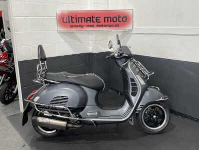 Piaggio Vespa GTS 300 SuperSport