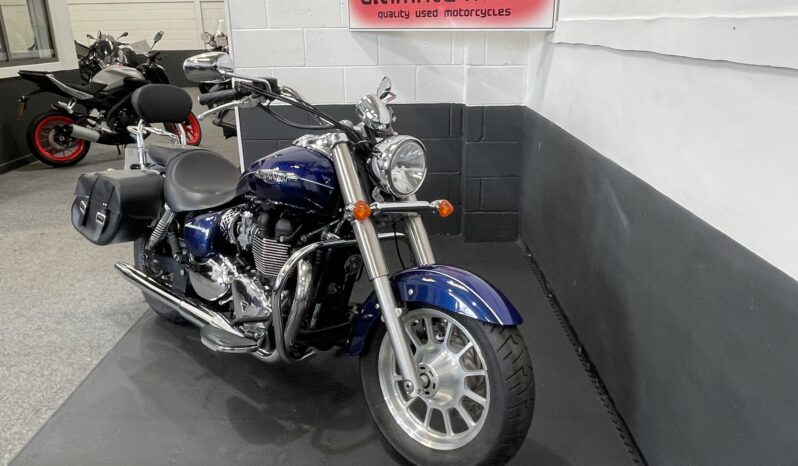 Triumph Bonneville America 865