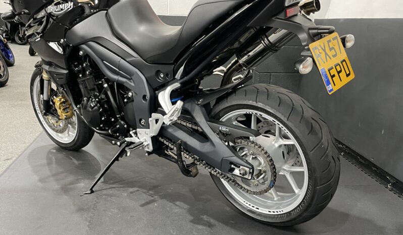 Triumph Tiger 1050 full