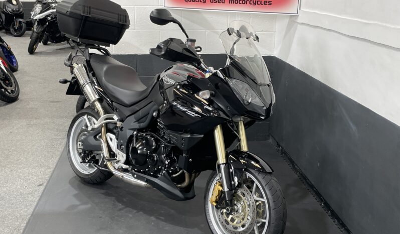 Triumph Tiger 1050 full