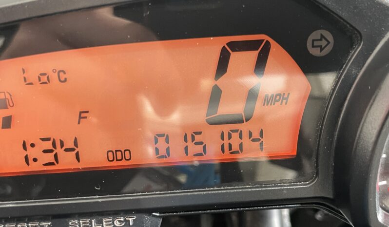 Yamaha FZ1 1000 full