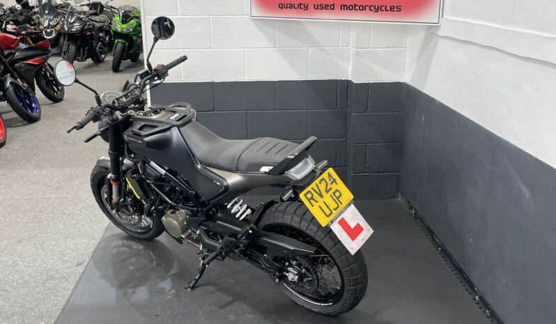 Husqvarna Svartpilen 125 full