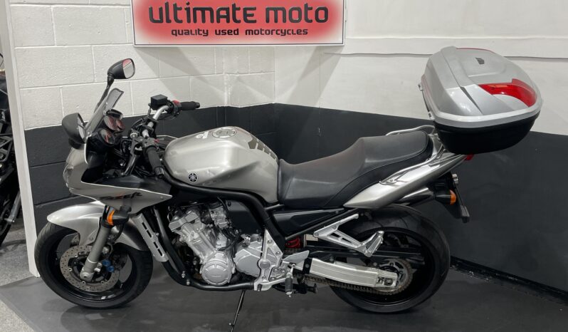 Yamaha FZS1000 Fazer full