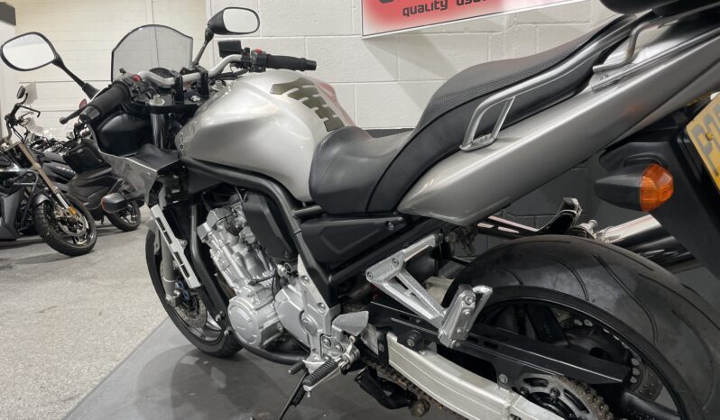 Yamaha FZS1000 Fazer full