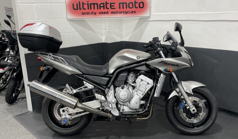 Yamaha FZS1000 Fazer. For Sale Here At Ultimate Moto Along With Other Motorcycles Direct From Our Showroom. Call For an Appointment Before Travelling. More Bikes Available Online at www.ultimatemoto.co.uk. Thanks. E&OE