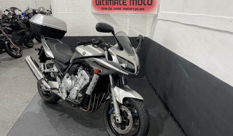 Yamaha FZS1000 Fazer full