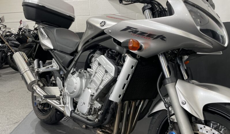 Yamaha FZS1000 Fazer full