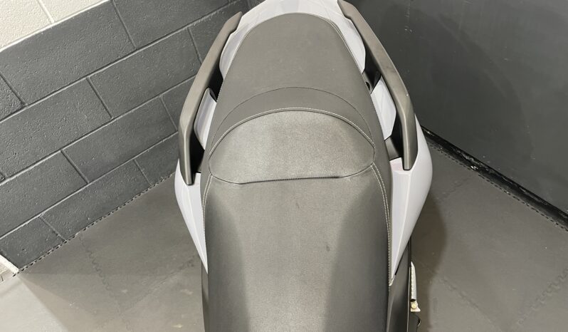 Yamaha Tricity 300 full