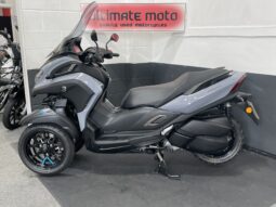 Yamaha Tricity 300 full