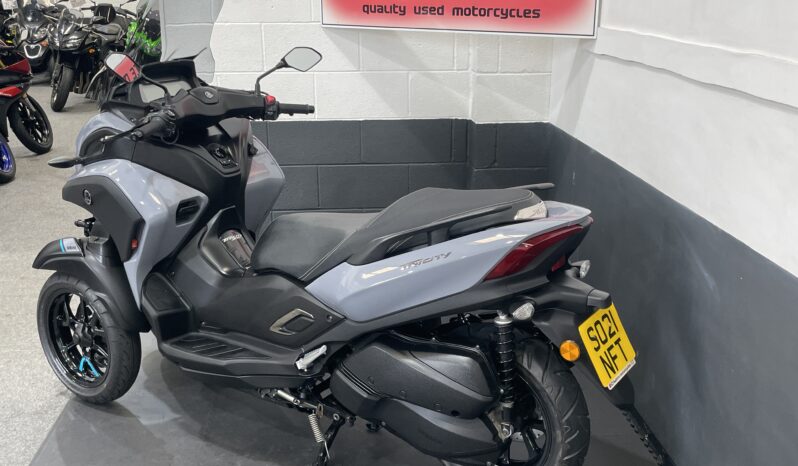 Yamaha Tricity 300 full