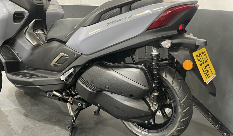 Yamaha Tricity 300 full