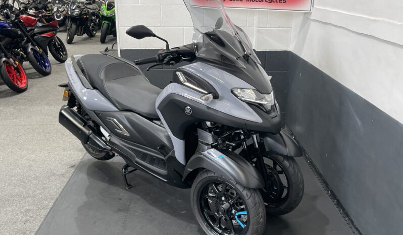 Yamaha Tricity 300 full