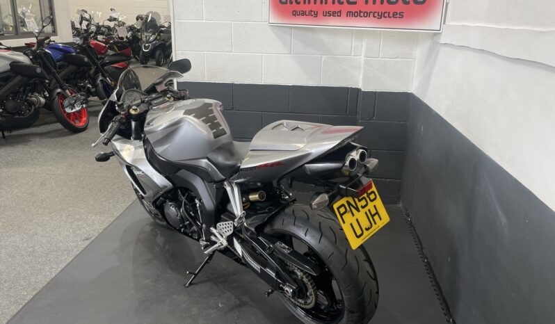 Honda CBR1000RR Fireblade full
