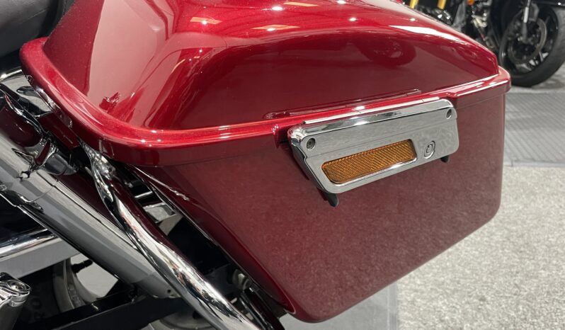 Harley Davidson FLD 1690 Dyna Switchback full