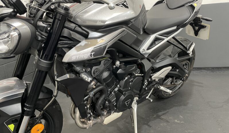 Triumph Street Triple 765 R full