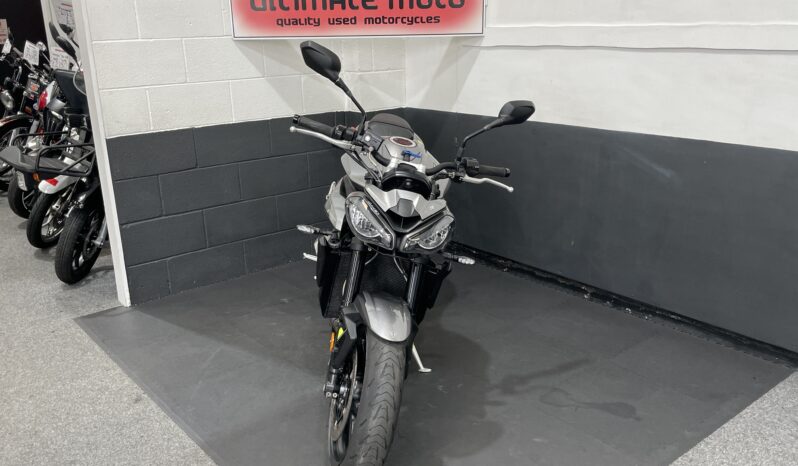 Triumph Street Triple 765 R full