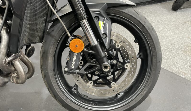 Triumph Street Triple 765 R full