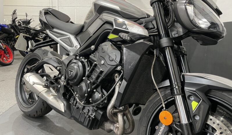 Triumph Street Triple 765 R full