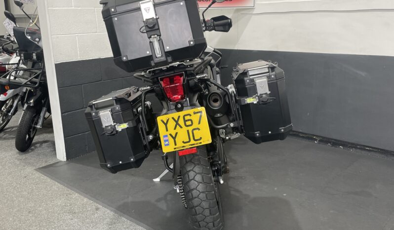 Triumph Tiger 800 full