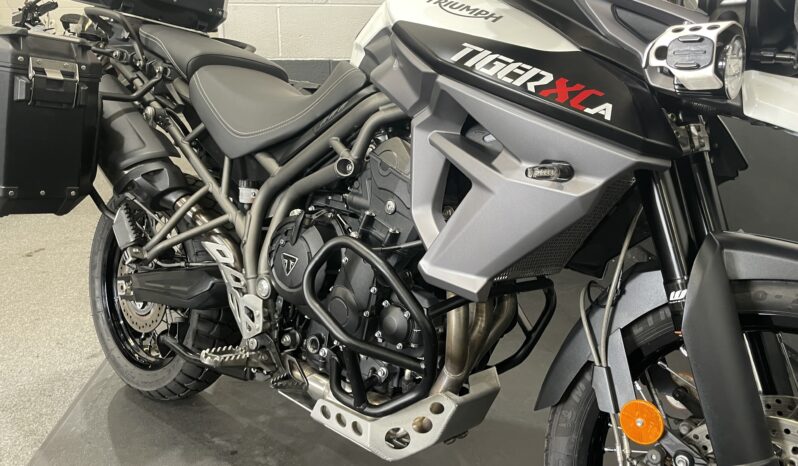 Triumph Tiger 800 full