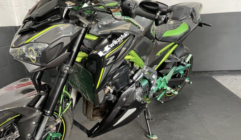 Kawasaki Z900 full