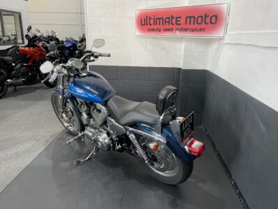 Harley – Davidson Sportster 883