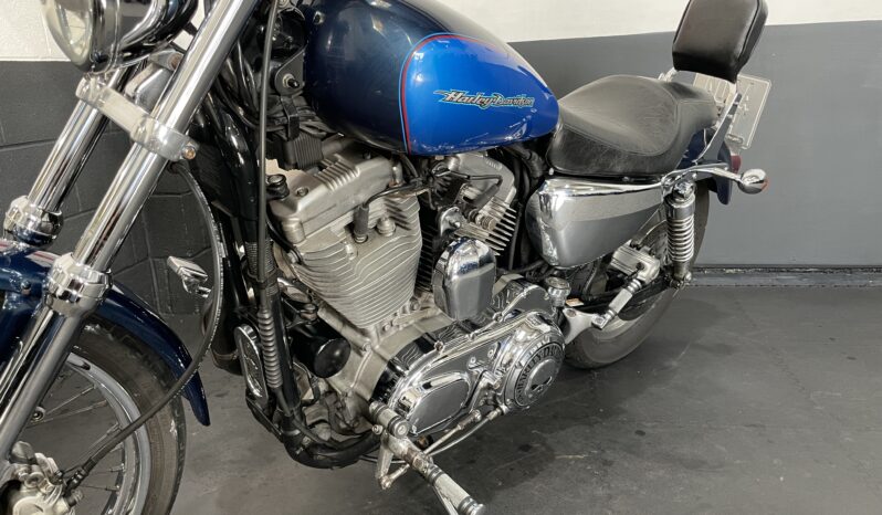 Harley – Davidson Sportster 883 full