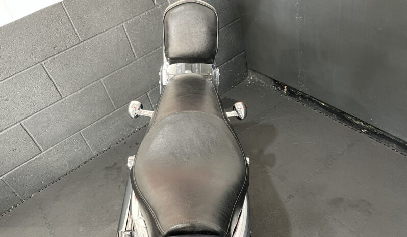 Harley – Davidson Sportster 883 full
